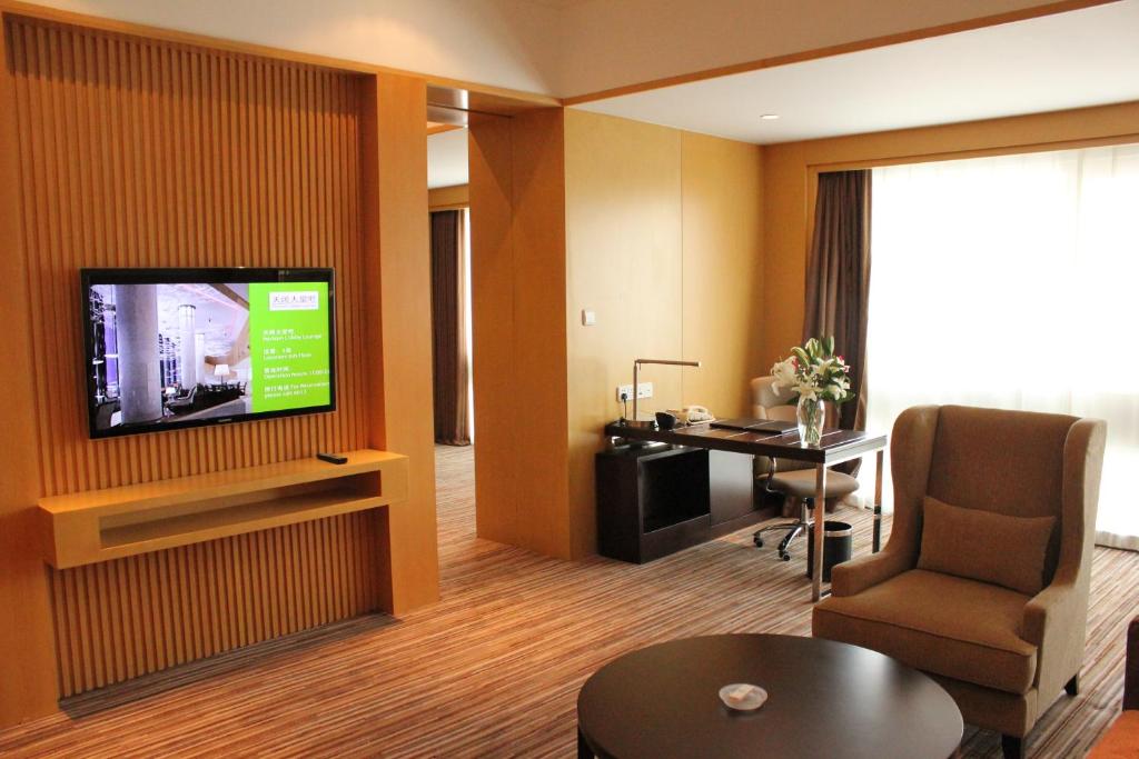 Holiday Inn Shijiazhuang Central Photo 1