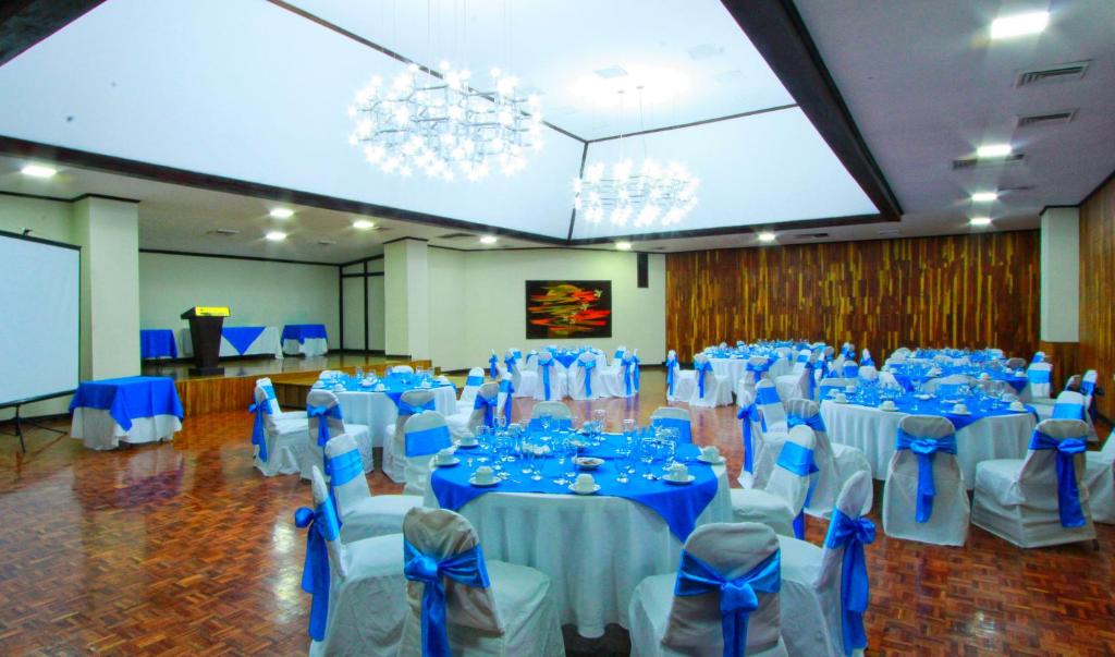 Banquet hall