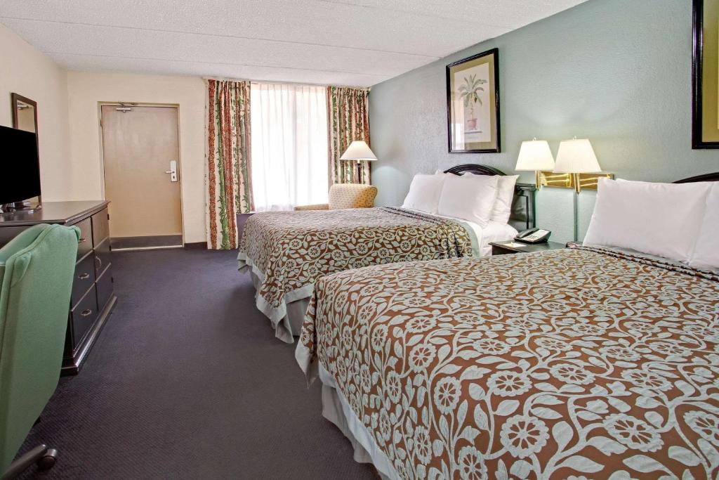 Days Inn By Wyndham Orlando Airport Florida Mall Photo 6