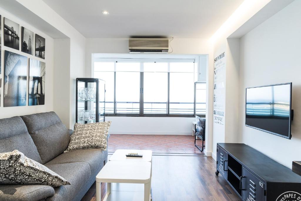 Amazing Sea Views with AC two min beach - 2