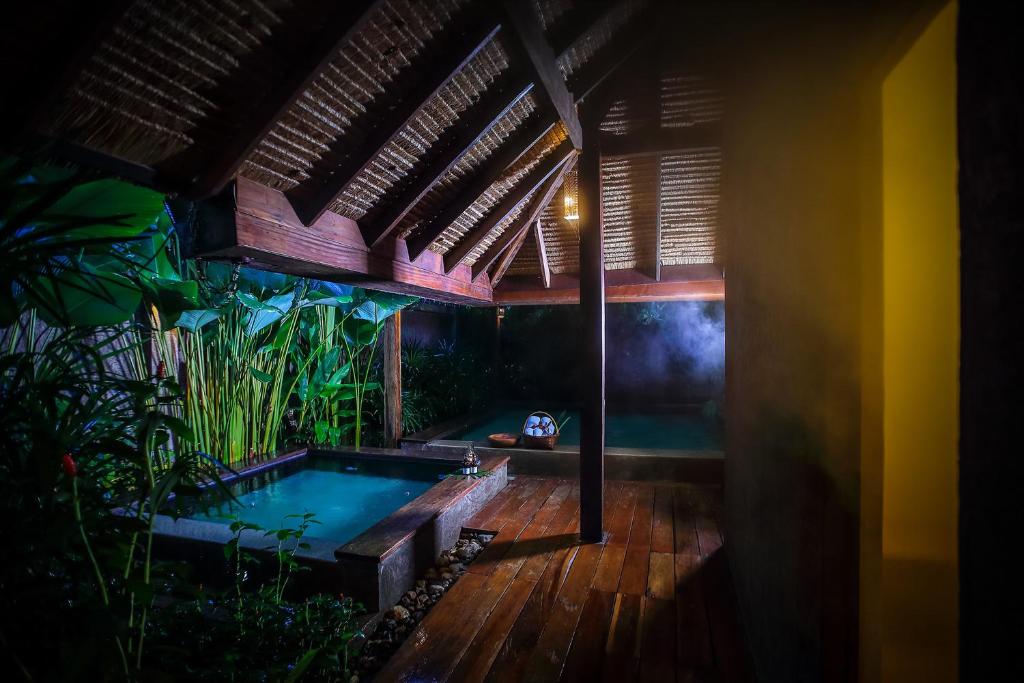 อ่างแช่น้ำร้อน