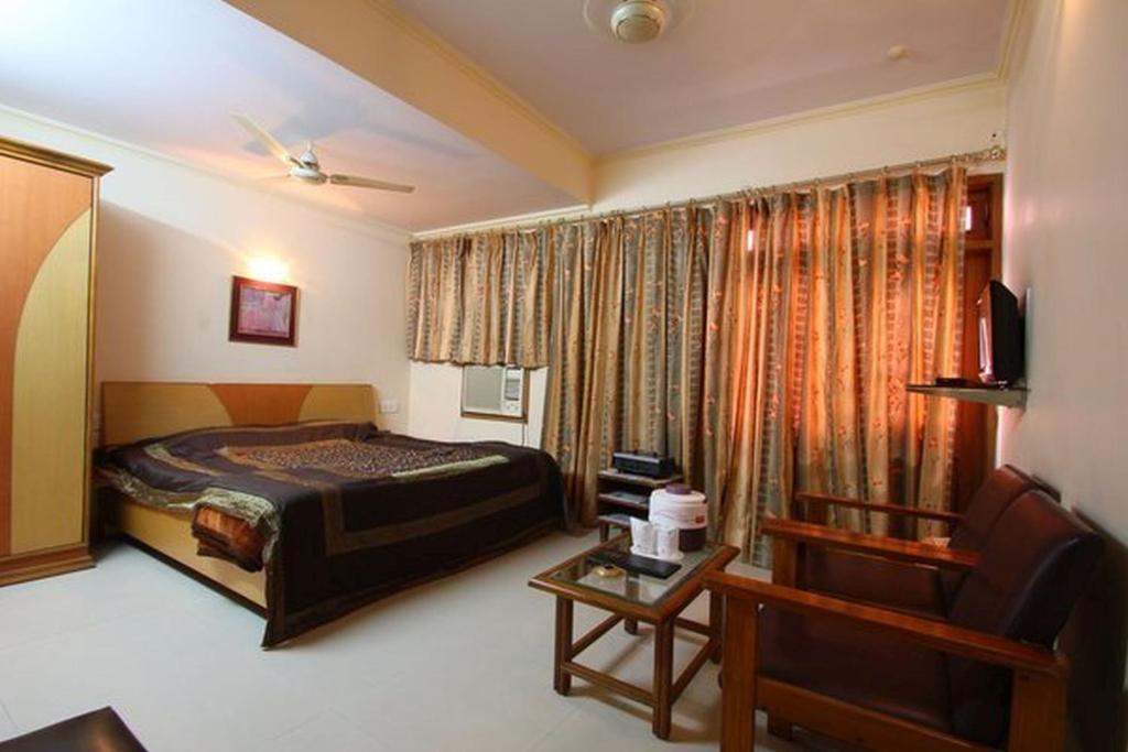 OYO 36311 Hotel Sweet Dream photo
