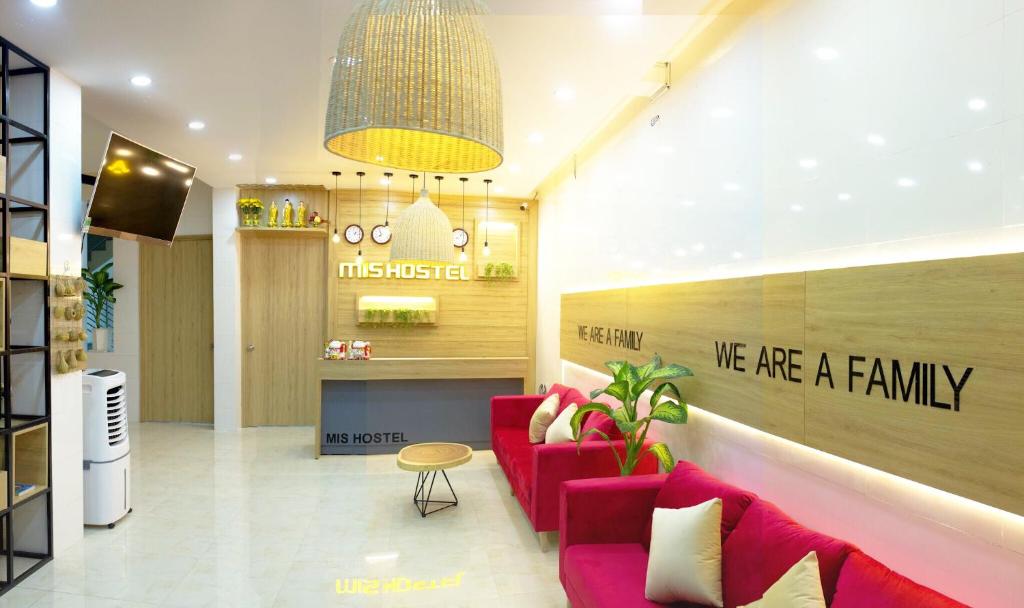 Max Hostel