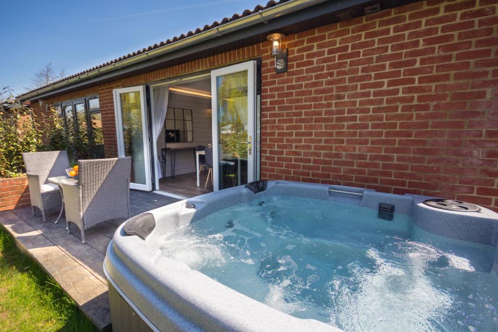 Hot tub