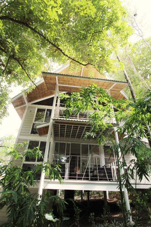 marAmar Bungalows by STH photo
