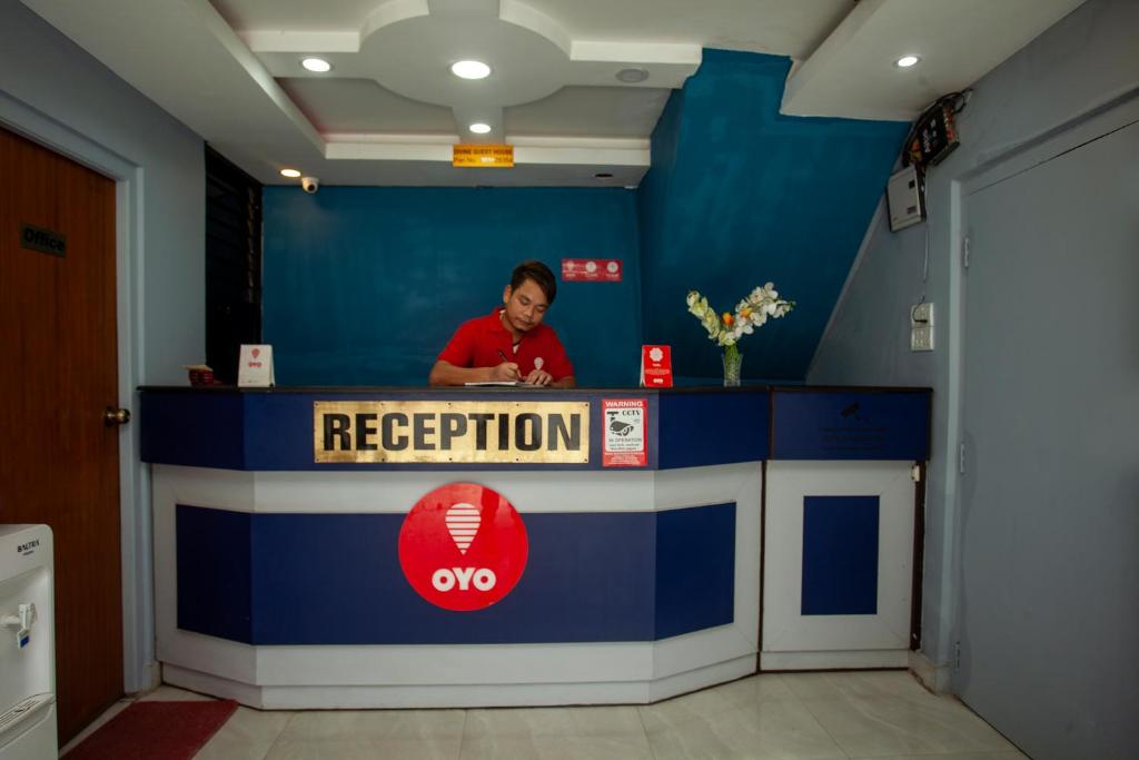 OYO 168 Divine Guest House photo