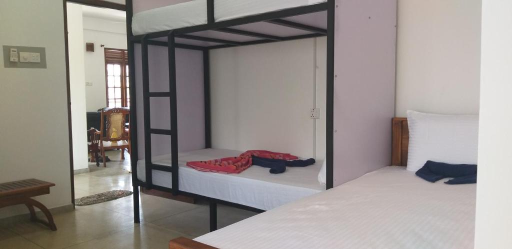 I &amp; I Hostel — Hotel in Mirissa