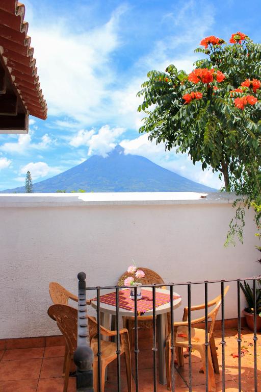 Hotel Real Antigua photo