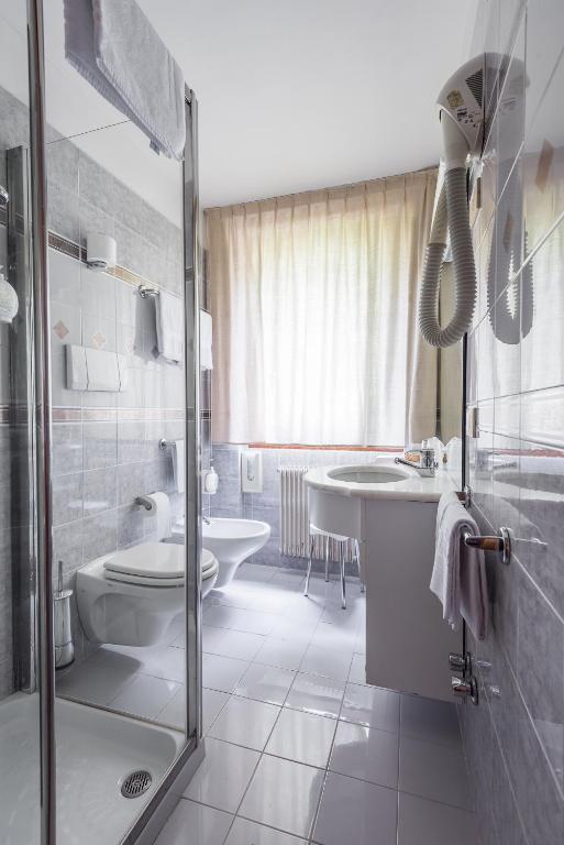 Hotel St. Raphael - 2