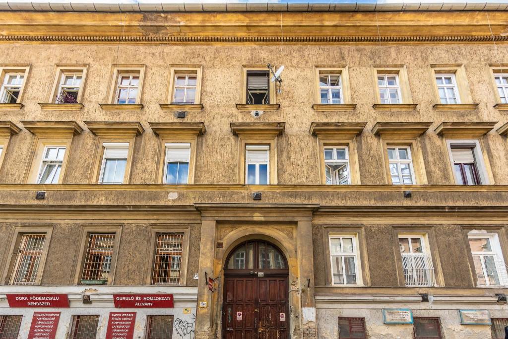 French Touch Apartment with Free Parking photo