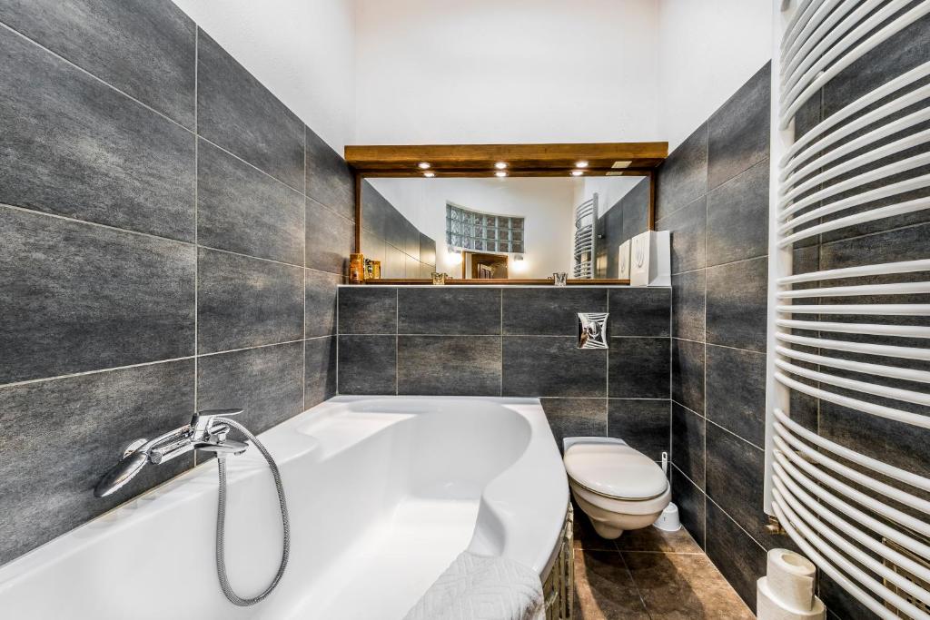 French Touch Apartment with Free Parking photo
