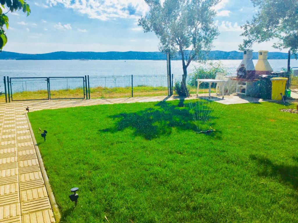 Camping Bepo — Hotel in Biograd na Moru