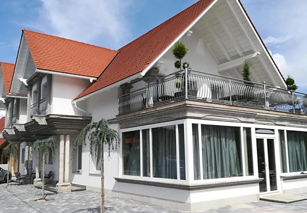 Vila Lemic Postojna 5
