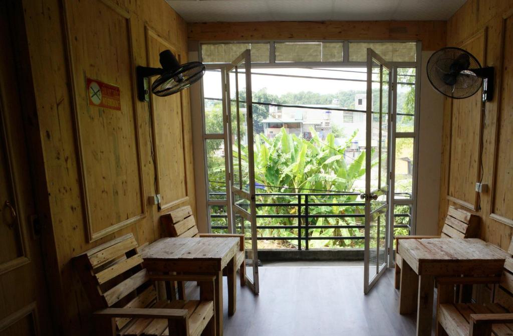 Ha Giang Creekside Homestay & Hostel