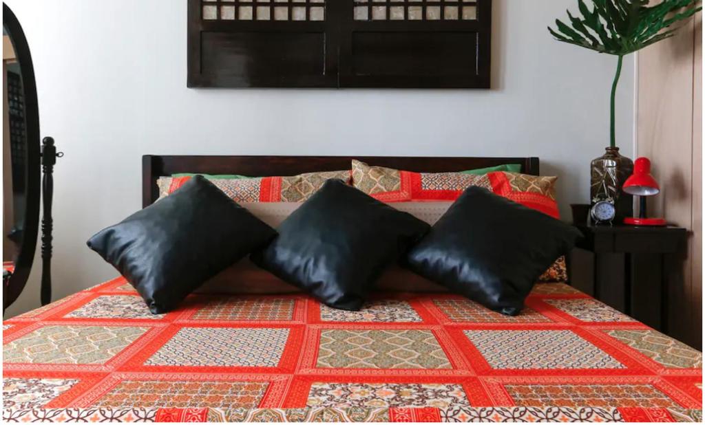 A Breath Taking View Of Taal Lake & Volcano, Tagaytay