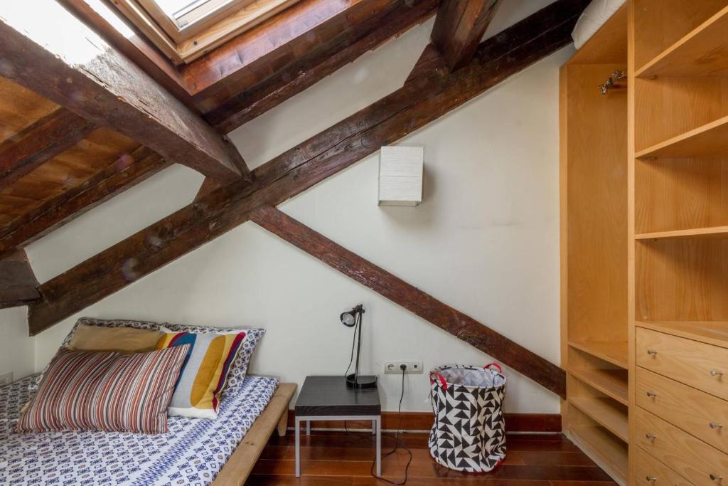 Rustic 5 Bedroom Atic, La Latina (Centre Madrid) - 4