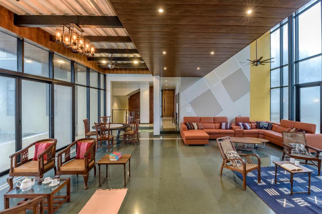 SaffronStays Falcon Hill, Lonavala - luxury villa with infinity pool near Lion's Point photo