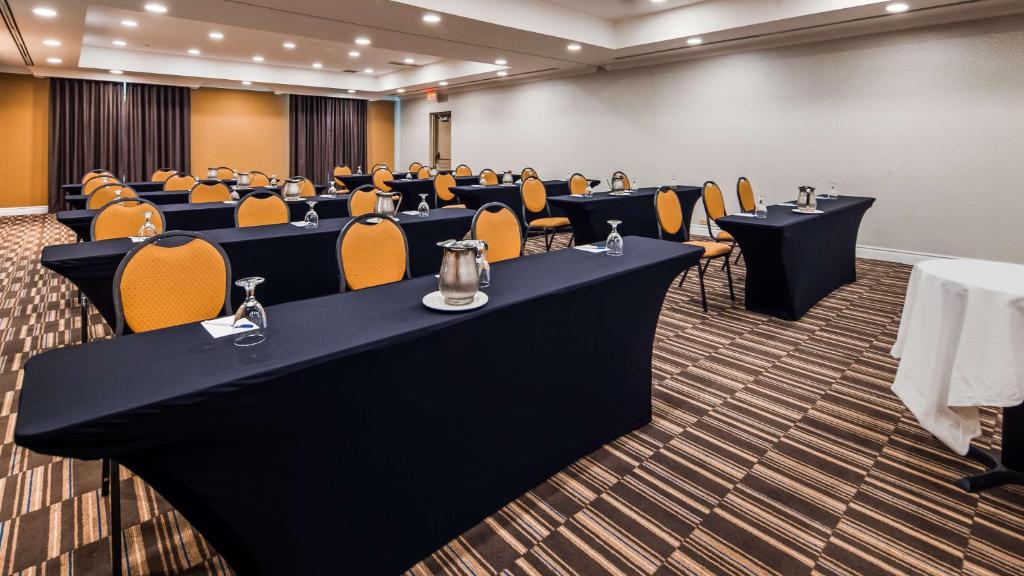 Tárgyalóterem/bálterem