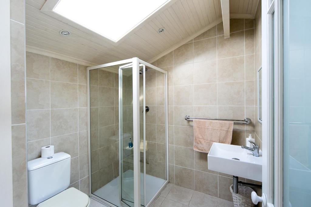 Dolphin Cottage photo