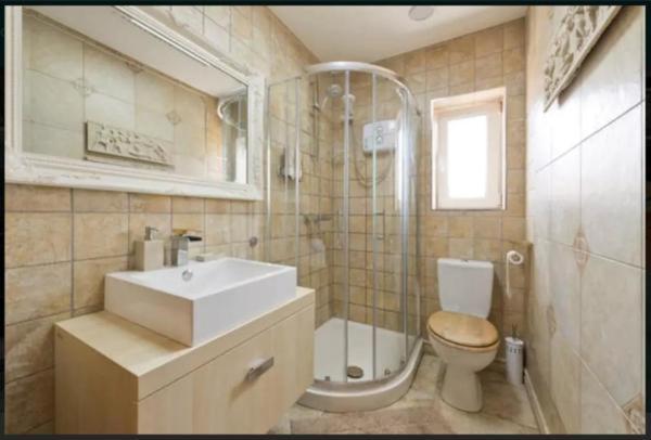 The Hideout ! — Hotel in Dublin