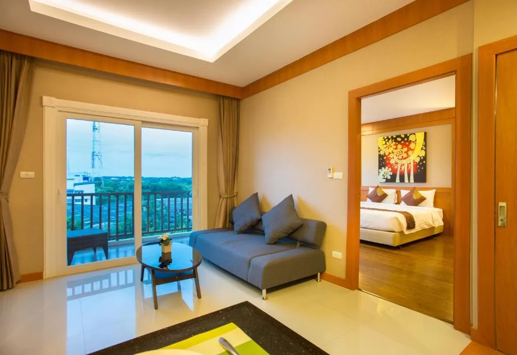 Romantic Khon Kaen Hotel, hotel in Khon Kaen