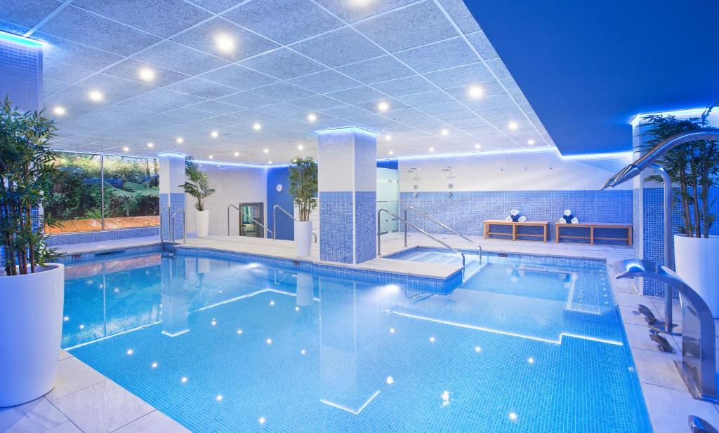 Sunset Beach Club Hotel Apartments — Swimming pool in Benalmadena, Andalusia