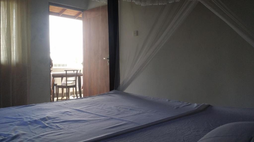 Ocean on house photo