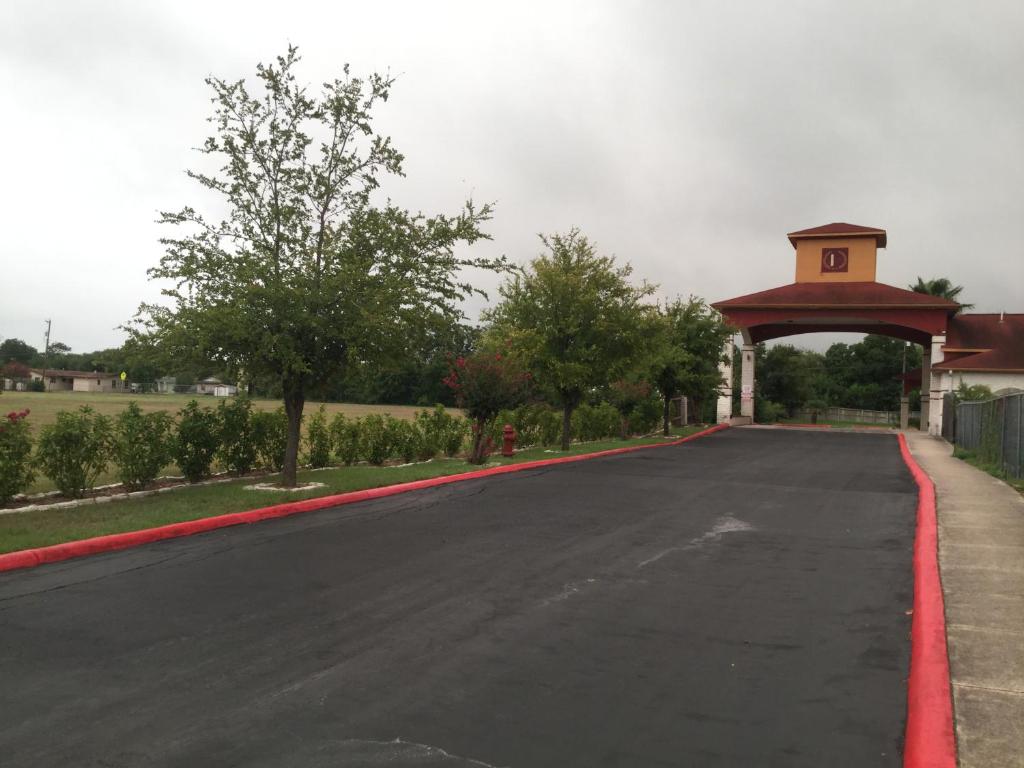 Luxury Inn and Suites Seaworld photo