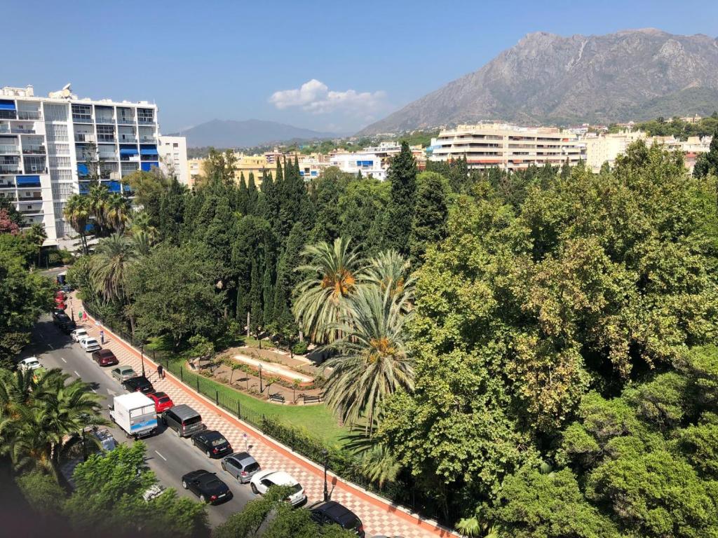 APARTAMENTO 4-2, EDIFICIO EDEN ROC I - 2