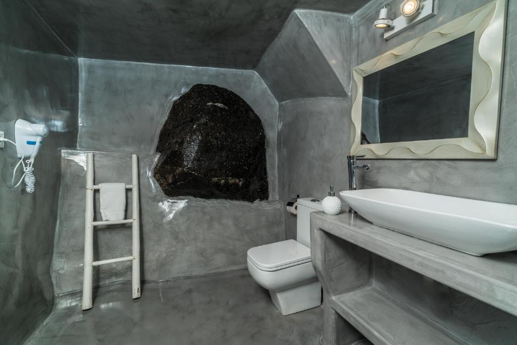 Thetis Cave Houses photo