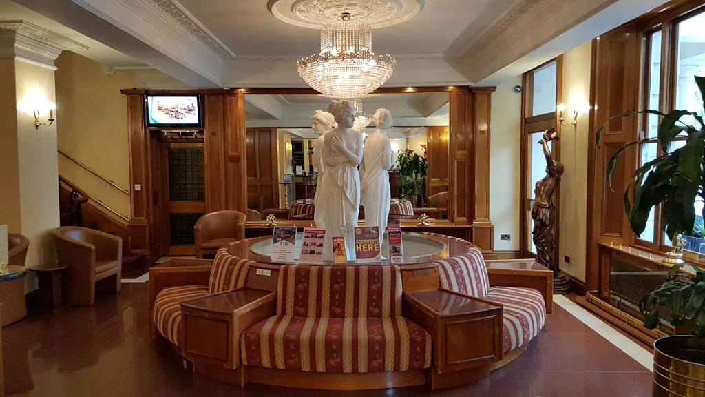 ウエストポイント ホテル (Westpoint Hotel)