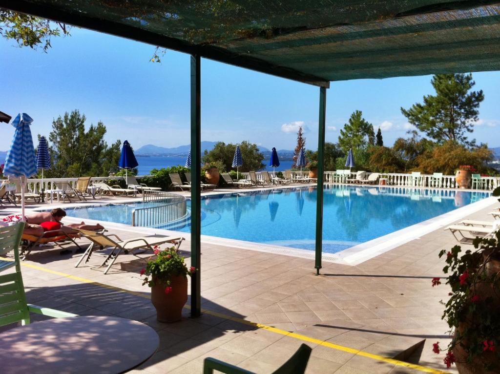 Nautilus Barbati — Swimming pool in Barbati, Ionian Islands