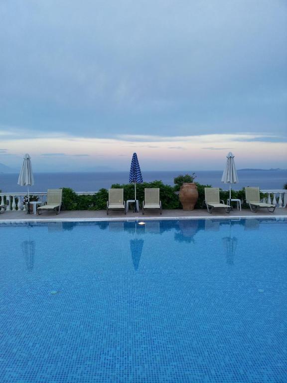 Nautilus Barbati — Swimming pool in Barbati, Ionian Islands