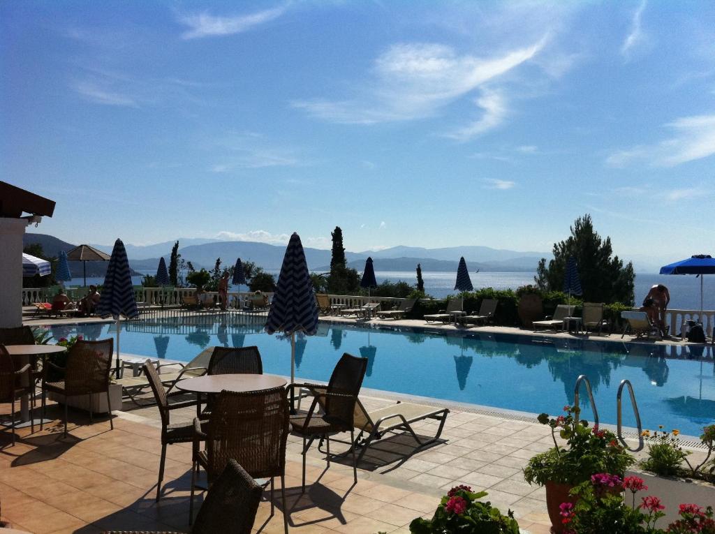 Nautilus Barbati — Swimming pool in Barbati, Ionian Islands