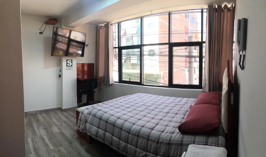 A-Hope Suite Hotel, hotel di Huancayo