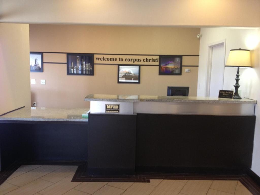 フロント・ロビー