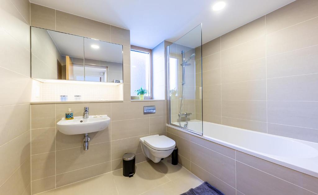 1 Bedroom Stylish Apartment near Regents Park FREE WIFI & AIRCON by City Stay London photo