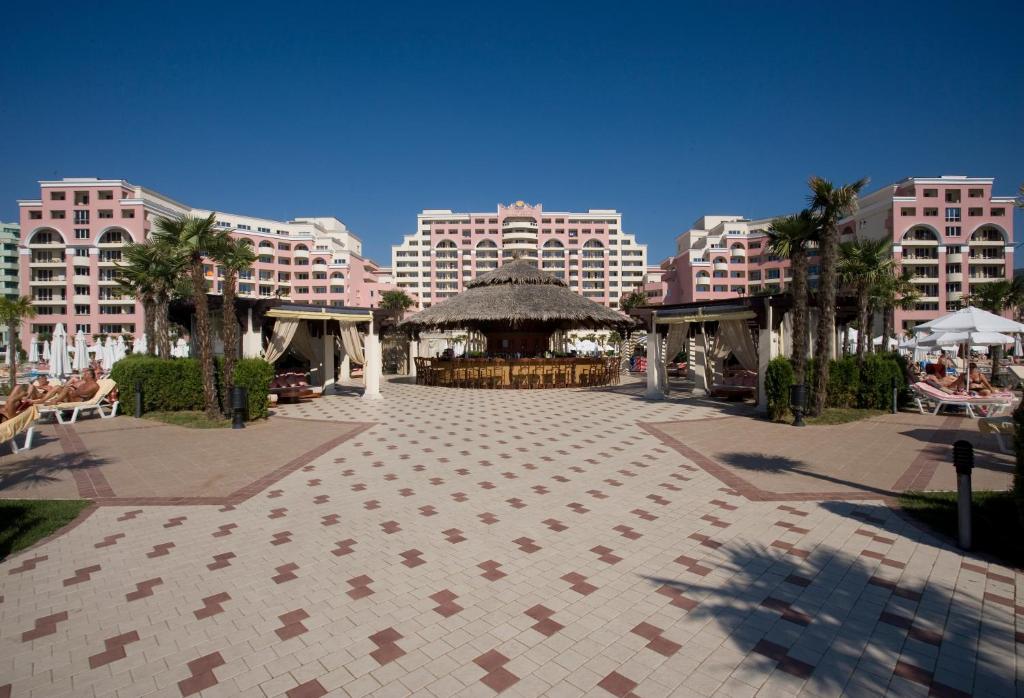DIT Majestic Beach Resort — Hotel building in Sunny Beach, Burgas Region