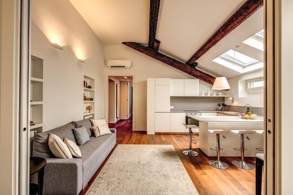 Luxurious Apartment in Milan - 4