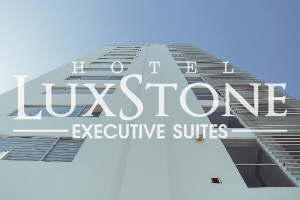 Luxstone Executive &amp; Suites — Hotel in La Paz
