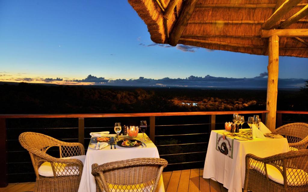 วิคตอเรีย ฟอลส์ ซาฟารี คลับ (Victoria Falls Safari Club)