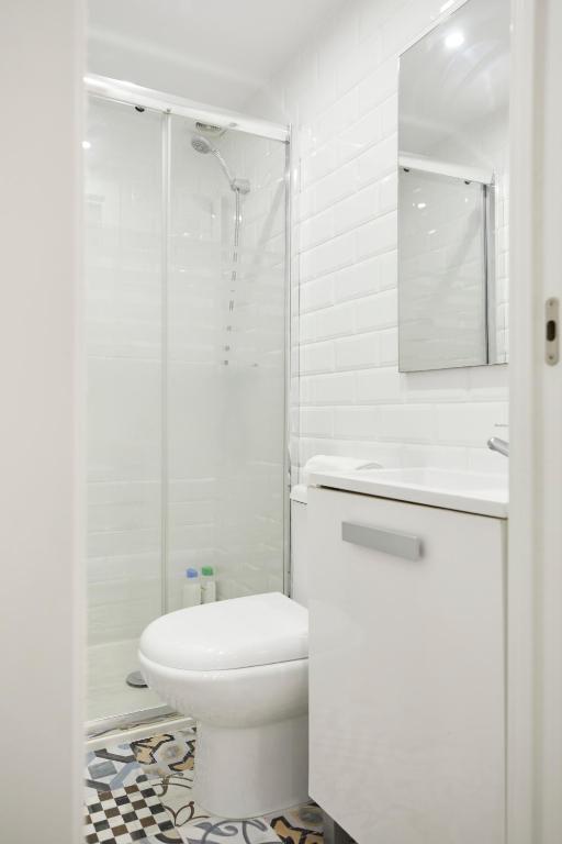 LEEWAYS APARTMENT in DIVINO PASTOR - 4