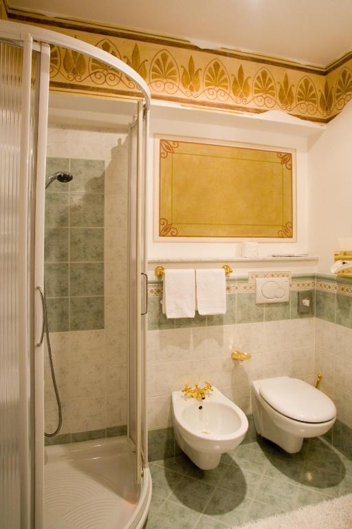 Hotel Leon D'Oro photo