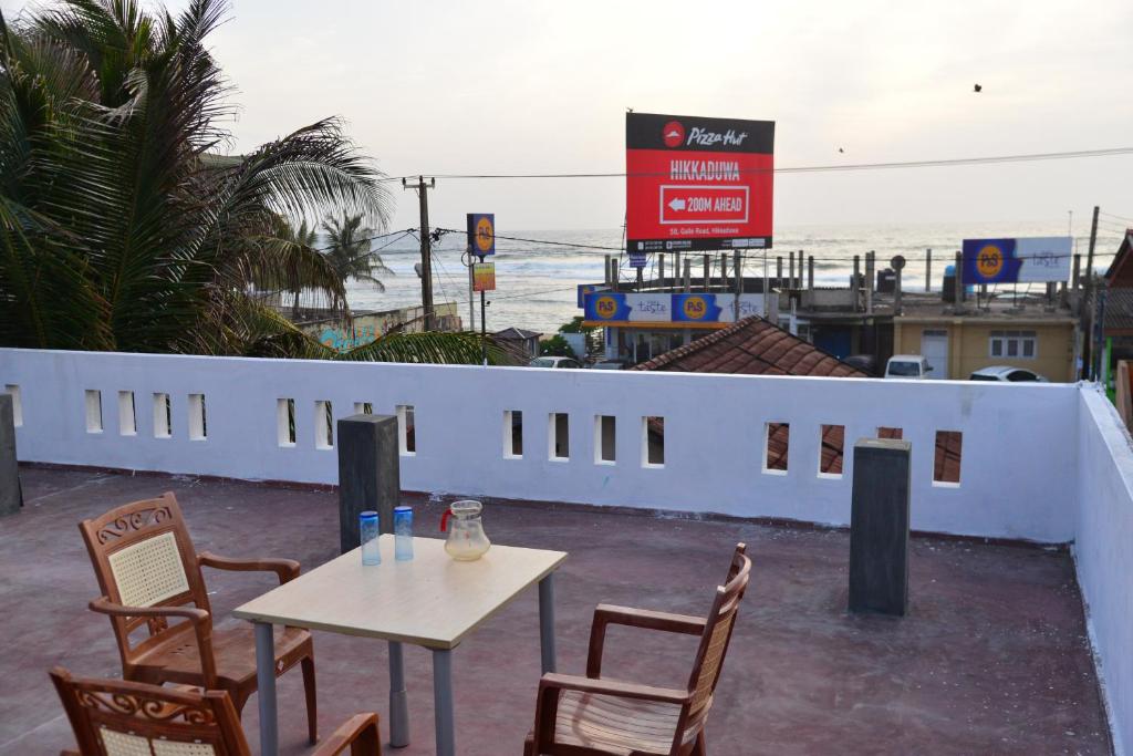 Lucky Beach Front Hostel photo