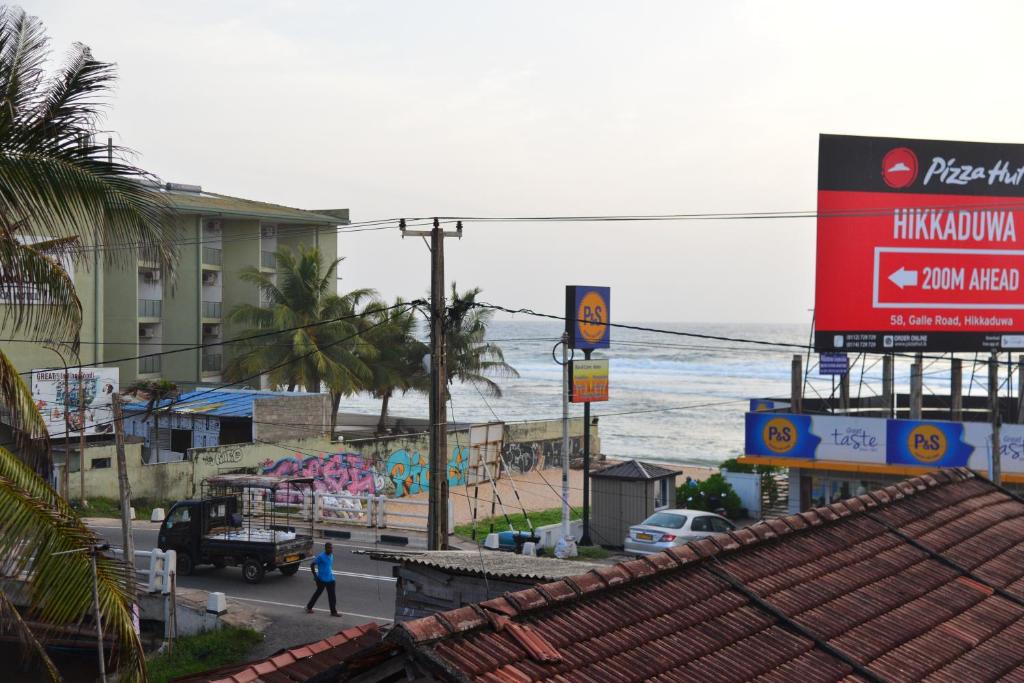 Lucky Beach Front Hostel photo