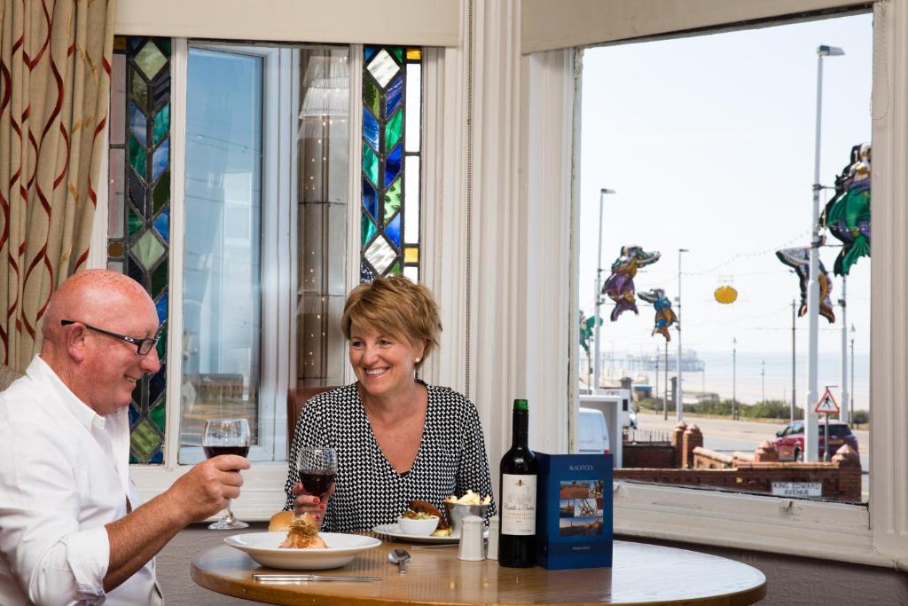 Best Price on Cliffs Hotel in Blackpool + Reviews!