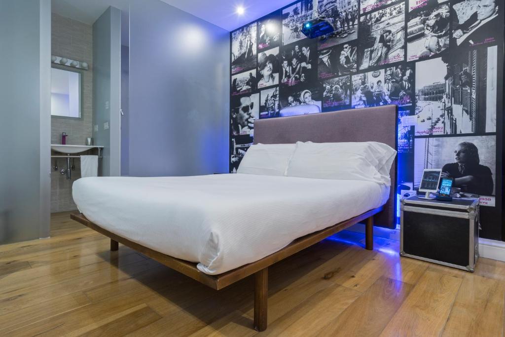 Colosseum Jacuzzi Suites photo