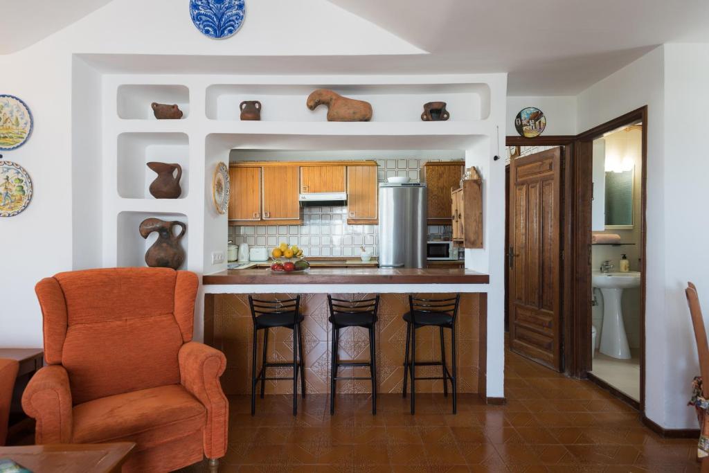 2BR Beach House - Solarium & Shower Terrace - 13 - 3