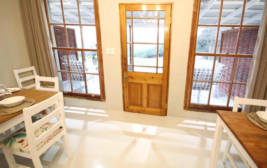 Shared lounge/TV area