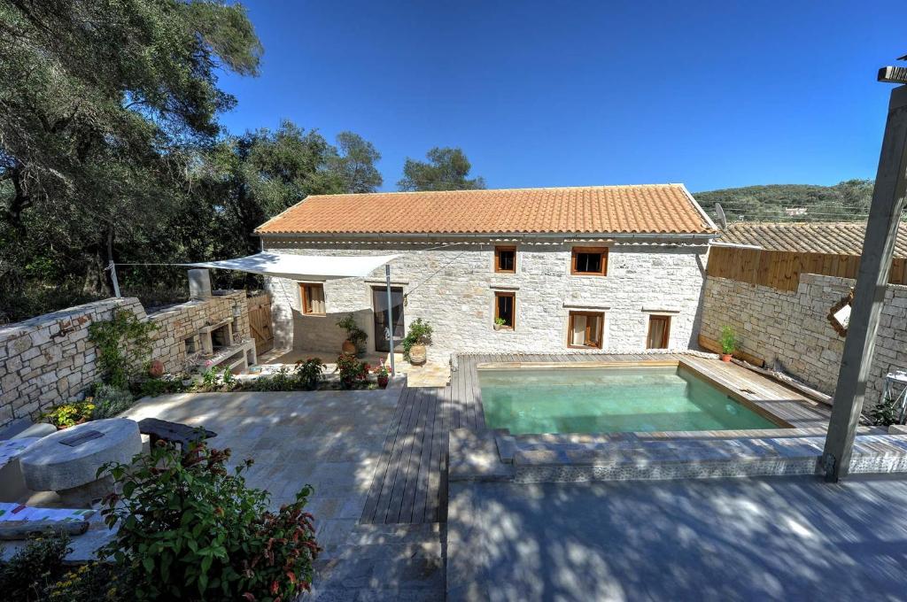 Leonora House by Paxos Retreats photo